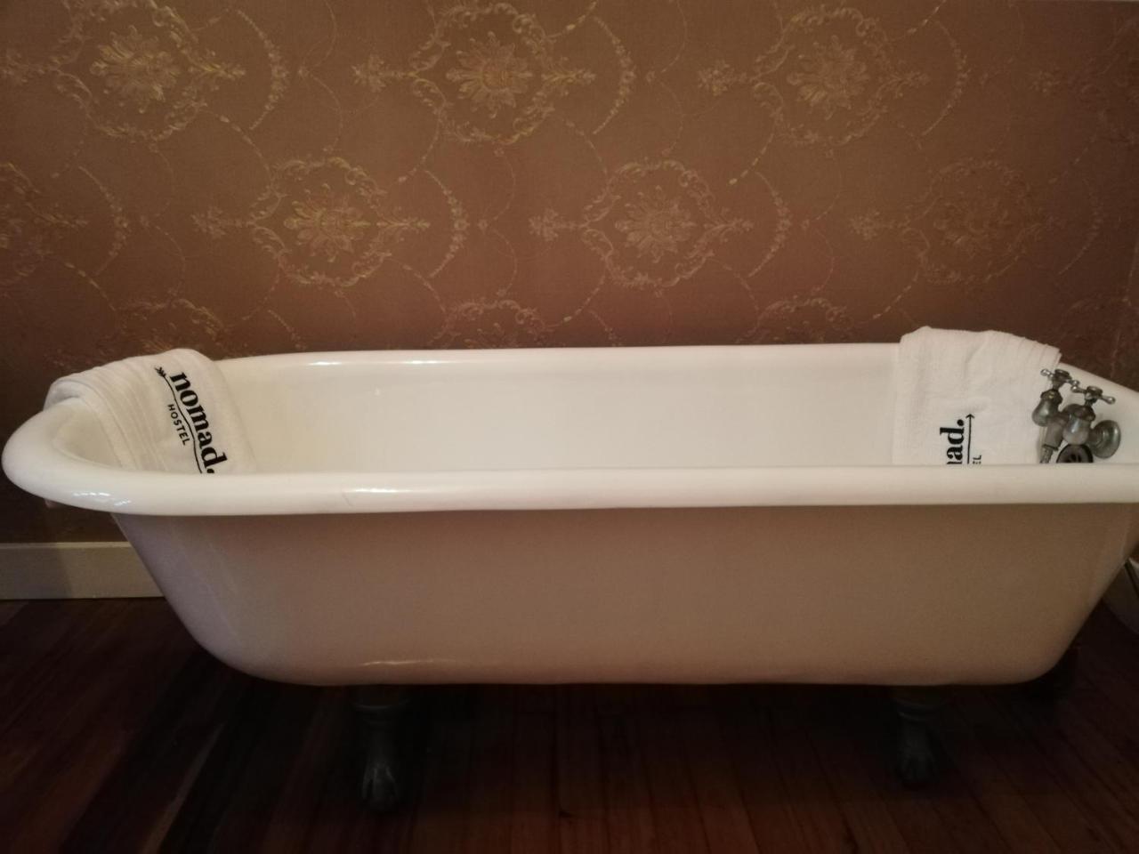 Nomad Hostel 메딜린 외부 사진